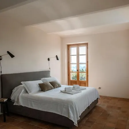 Hillside In * Castagnole delle Lanze