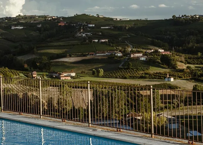 Hillside In Semesterbostad *